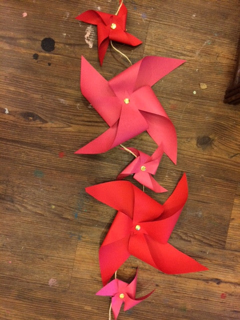 Kids: Poinsettia Garland