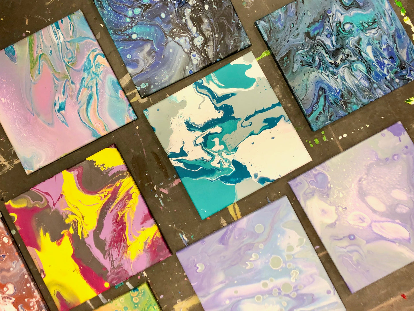 December Acrylic Pouring Paint Class